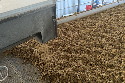 Chicken manure air drying equipment