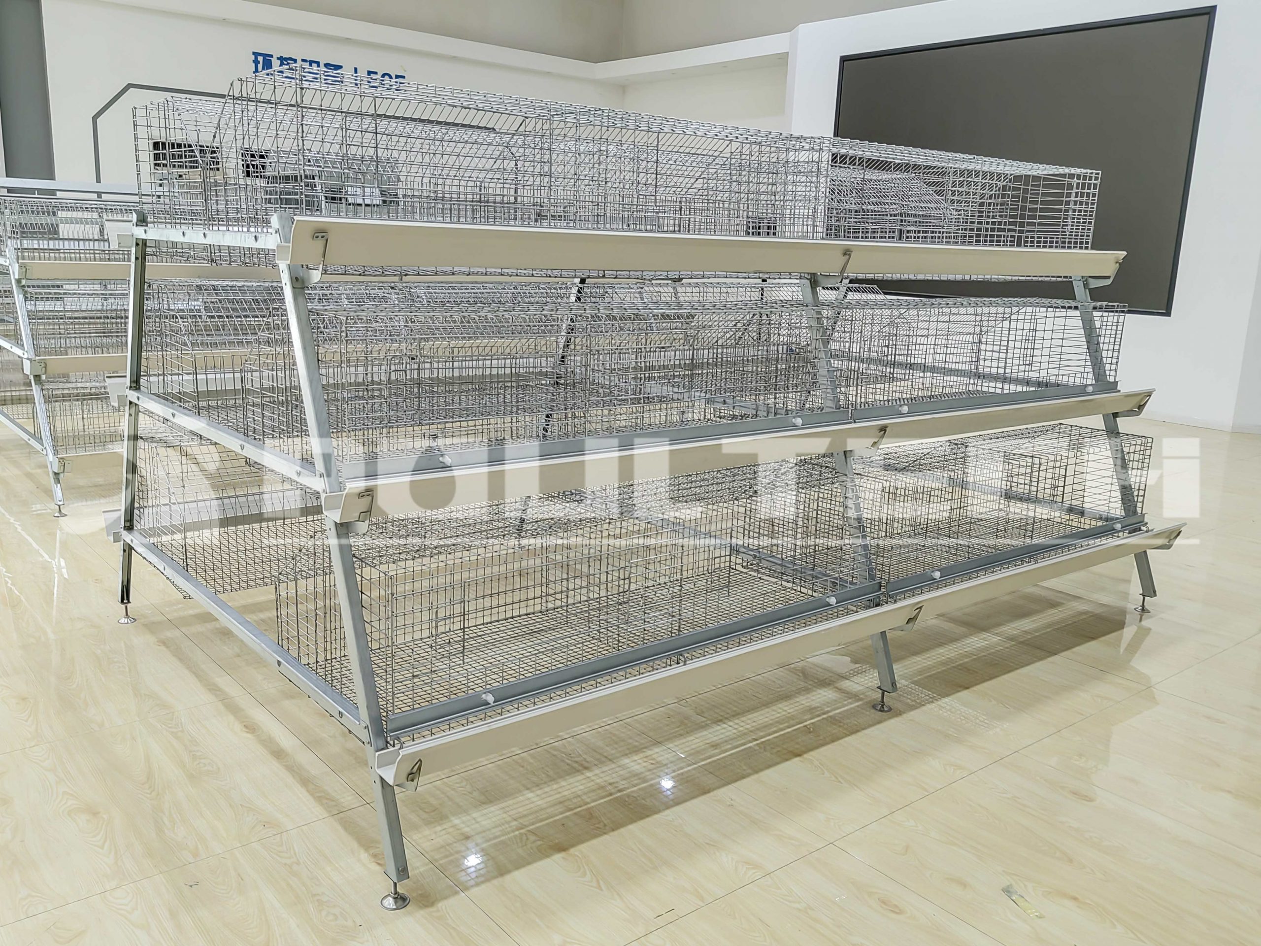 A type broiler cage